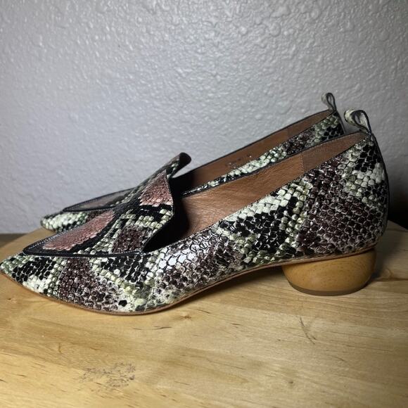 Jeffrey Campbell Viona-WD Snakeskin Print Leather Loafers Pointed Toe Size 10 - Picture 4 of 9
